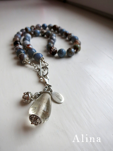 Blue cracked agate necklace