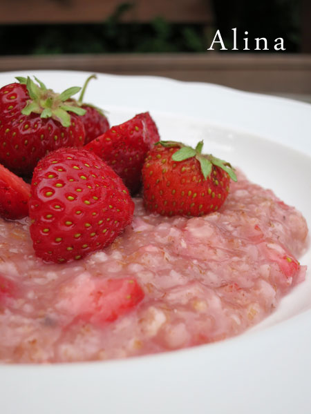 Strawberry porridge